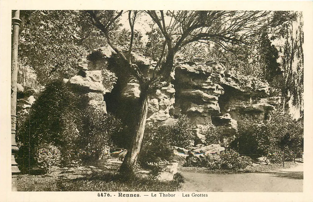 Rennes - Le Thabor - Les Grottes — n° 4476 - Frente