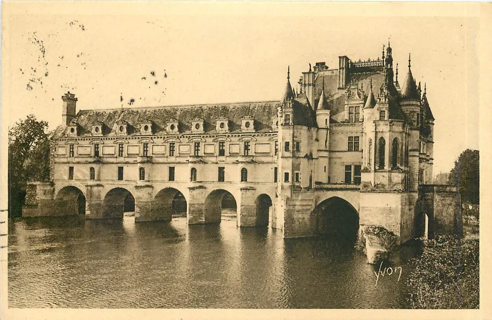 Château de Chenonceau — Façade Nord-Est — Les Éditions d'Art Yvan, 12 Rue de Bretagne, Paris - Recto
