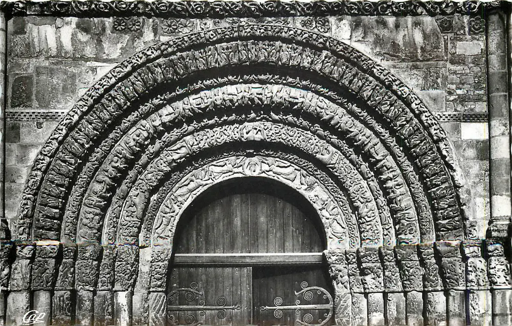 Saintes — Tympan des Hauptportals — Abbaye aux Dames, 11. und 12. Jahrhundert — Cie des Arts Photomécaniques, Paris - Vorderseite
