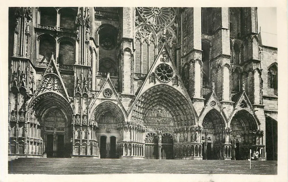 Bourges (Cher) — La catedral, Los 5 portales de la fachada — Éditions d'Art Yvon, París - Anverso