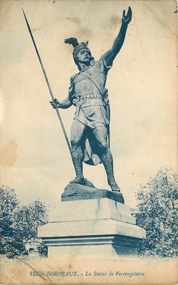 Bordeaux — A Estátua de Vercingétorix — G. Artand, n°132 - Frente