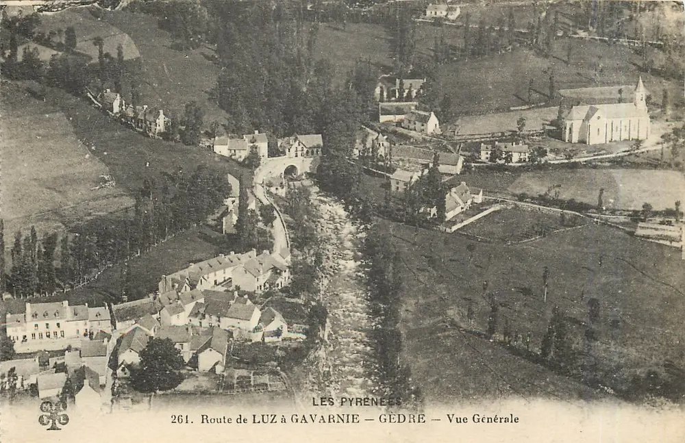 Les Pyrénées — Route de Luz à Gavarnie — Vue Générale — n°261 - Recto