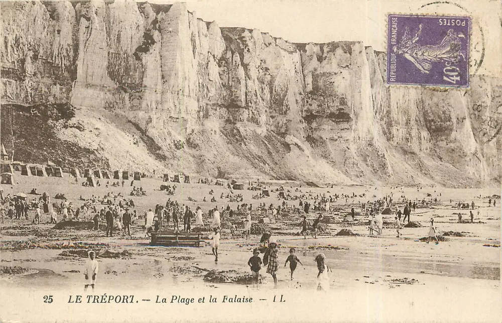 Le Tréport — La Plage et la Falaise — LL - Recto
