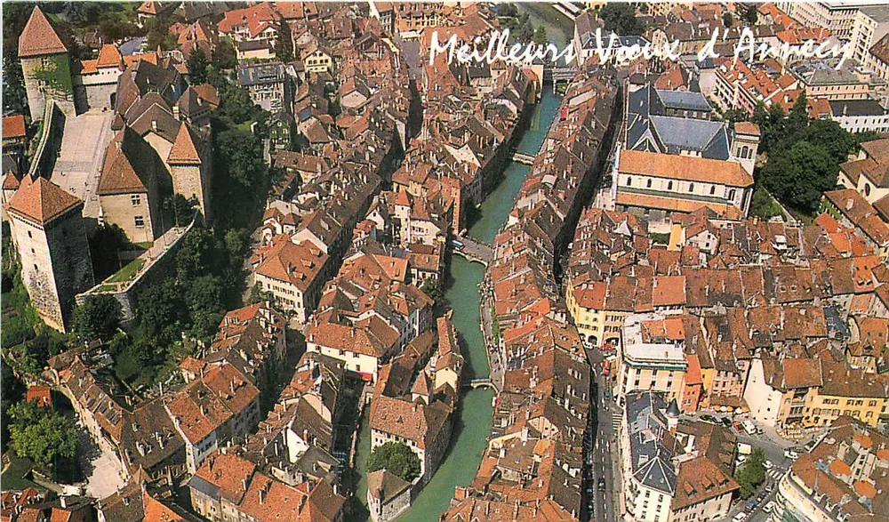 Vista aérea de Annecy — Melhores Votos de Annecy - Frente