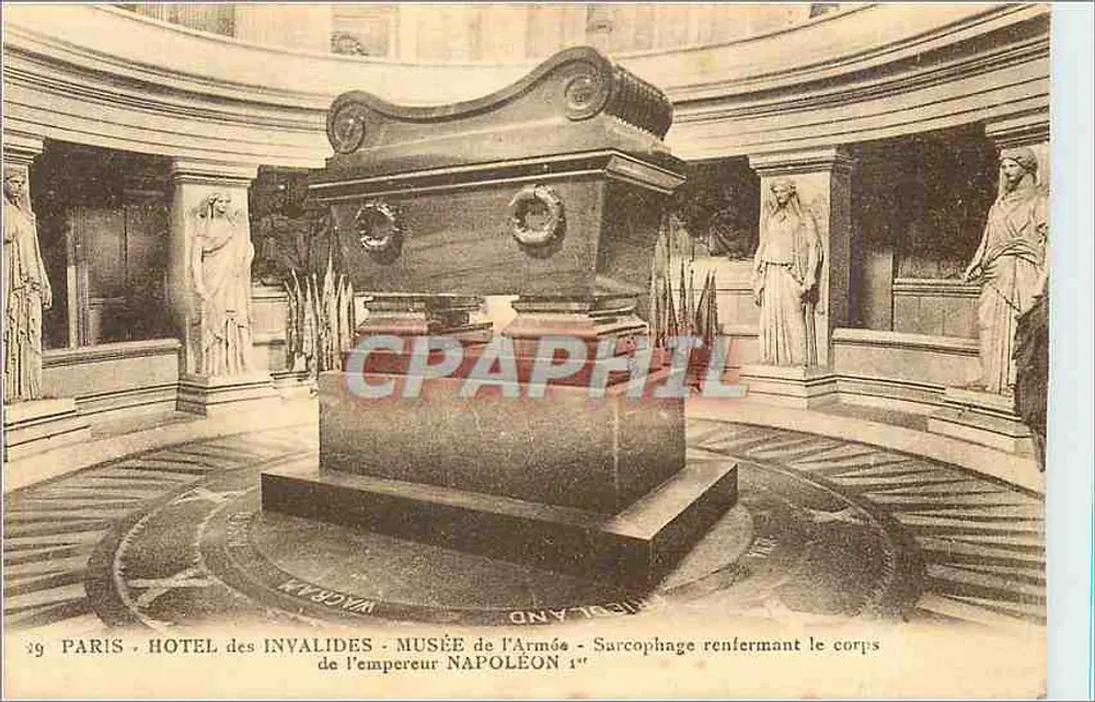 Hôtel des Invalides - Museu da Armada - Sarcófago contendo o corpo do imperador Napoleão I - Frente