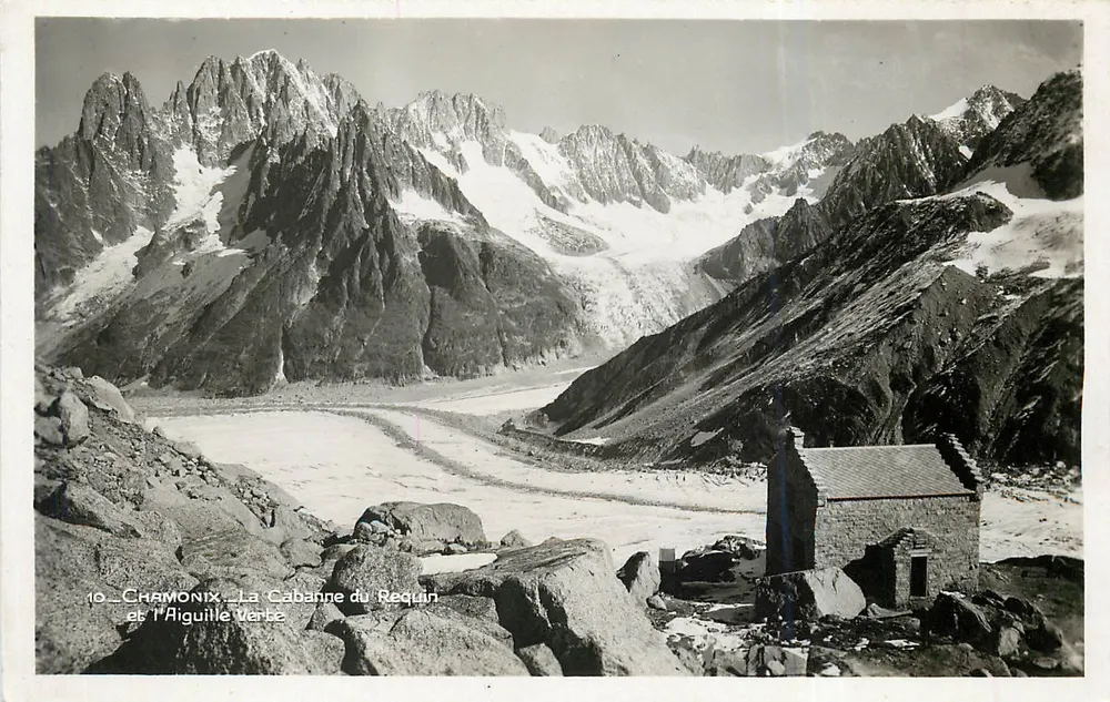 Chamonix — A Cabana do Tubarão e a Agulha Verde — Foto Gay COUTTET - Frente