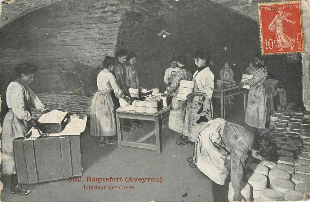 Roquefort (Aveyron) — Intérieur des Caves — éditeur E. CARRE IMPRIMEUR - Awers