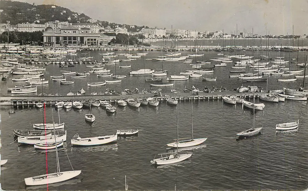 Cannes - O Porto — vista do porto com muitos barcos a vela — Edição TATIGNY - Frente