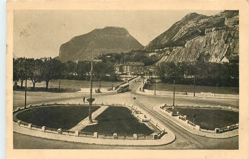 Place de la Bastille und der Néron — Grenoble — Verlag BRAIN & Cie, Nr. 219 - Vorderseite