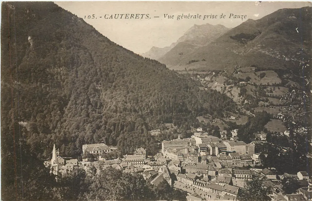 Cauterets — Vue générale prise de Pauze — Édition photo Quinquet, n°105 - Recto