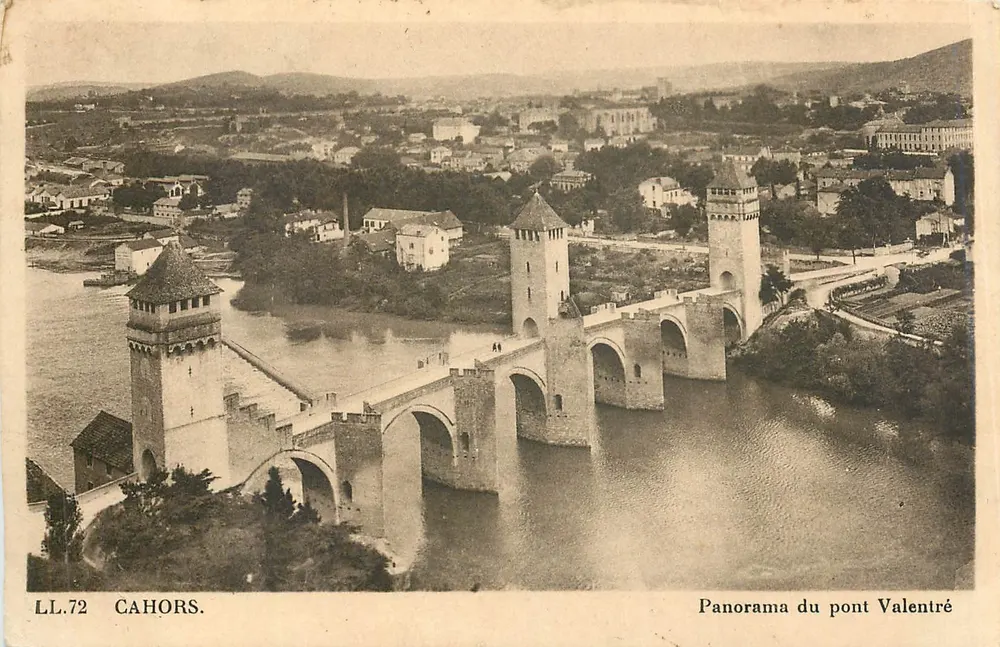 Cahors — Panorama do ponte Valentré — LL.72 - Frente