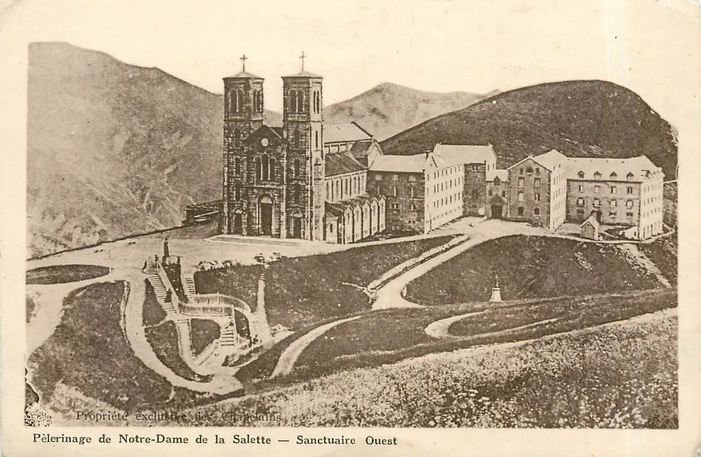 Pilgerreise zu Notre-Dame de la Salette — Westlicher Heiligtumsbereich — Exklusives Eigentum der Kanoniker - Vorderseite