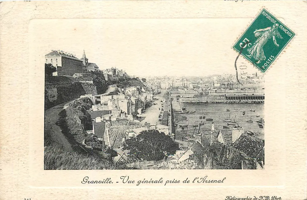Granville - Vue générale prise de l'Arsenal — Kéliographie de N.D. Phot. - Recto