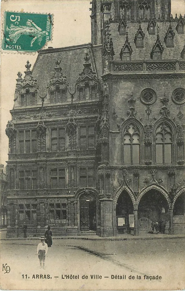 Arras — O Hotel de Ville — Detalhe da fachada - Frente