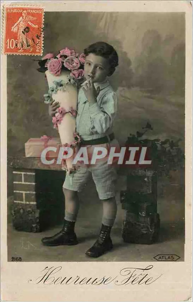 Criança com buquê de rosas — Festa — Atlas, n° 2168 - Frente