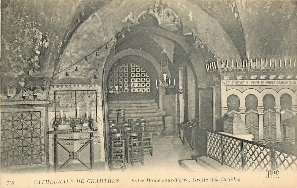 Kathedrale von Chartres — Notre-Dame-sous-Terre, Grotte der Druiden — JND Hot. n°758 - Vorderseite