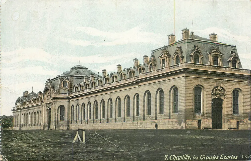 Chantilly. As Grandes Ecuries — vista do edifício — L.Y.&C. n°7 - Frente