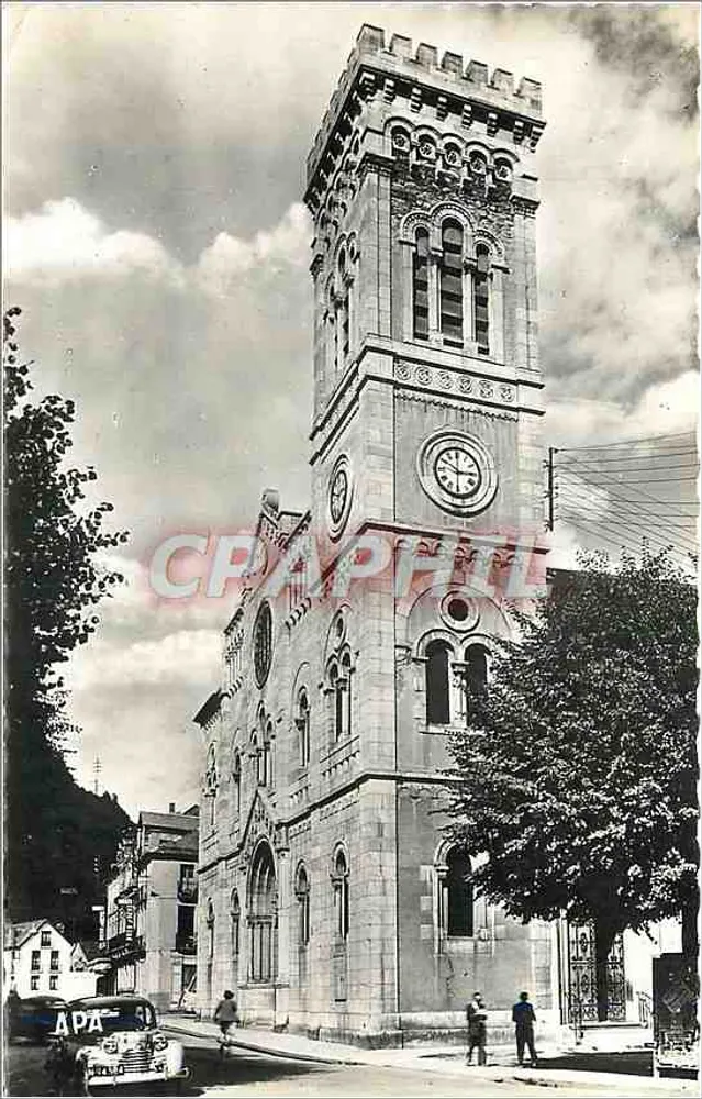 Igreja de São Pedro de Luchon — vista da torre com relógio - Frente