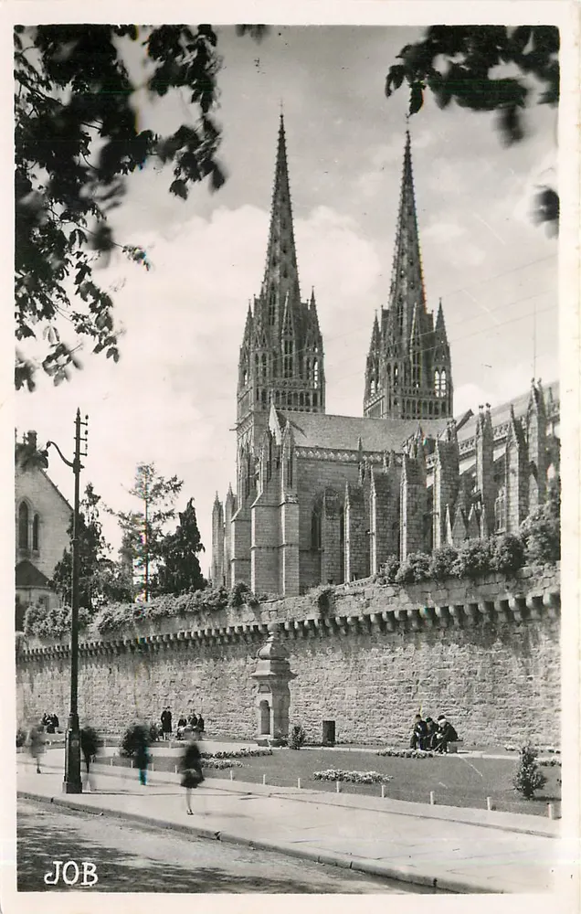 Quimper - The Cathedral and the Fortifications — Collection J. VILLARD - Quimper, n° 167 - Front
