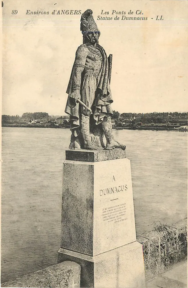 Os Pontes de Cé. Estátua de Dumnacus - LL — Em torno de Angers, n°89 - Frente