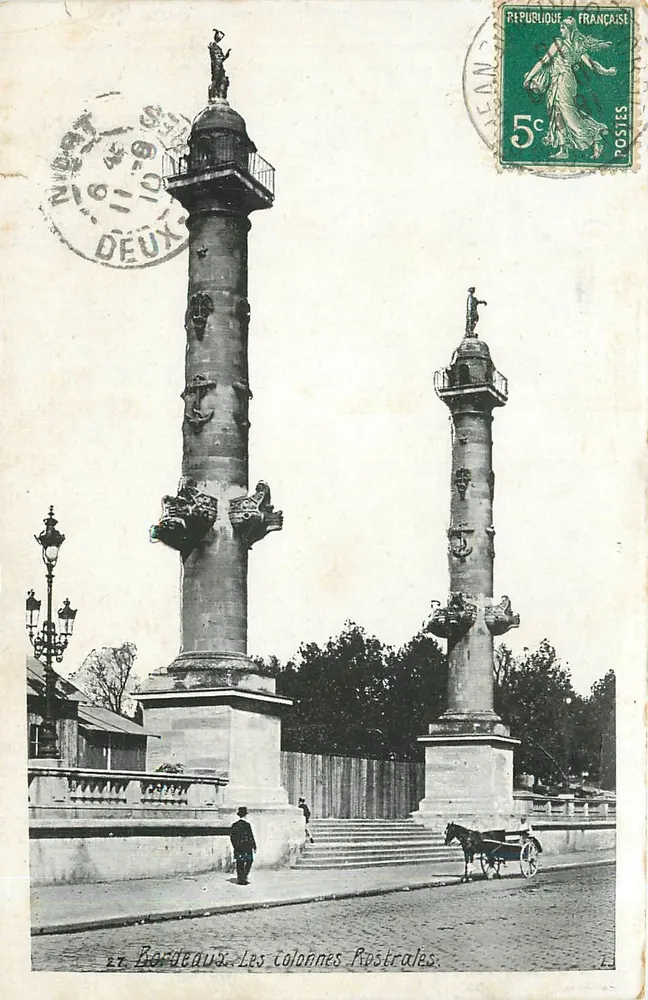 Bordeaux. As Colunas Rostrais — editor AQUA PARIS, n° 27 - Frente