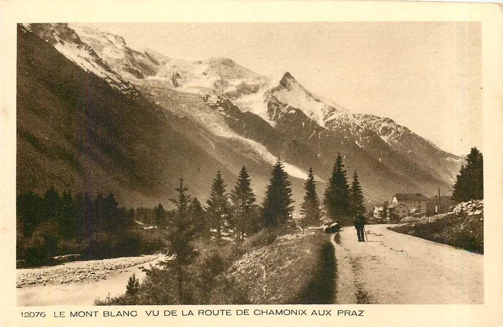 Le Mont Blanc vu de la route de Chamonix aux Praz — 12076 — Éditeur : Deux Savoies - Recto
