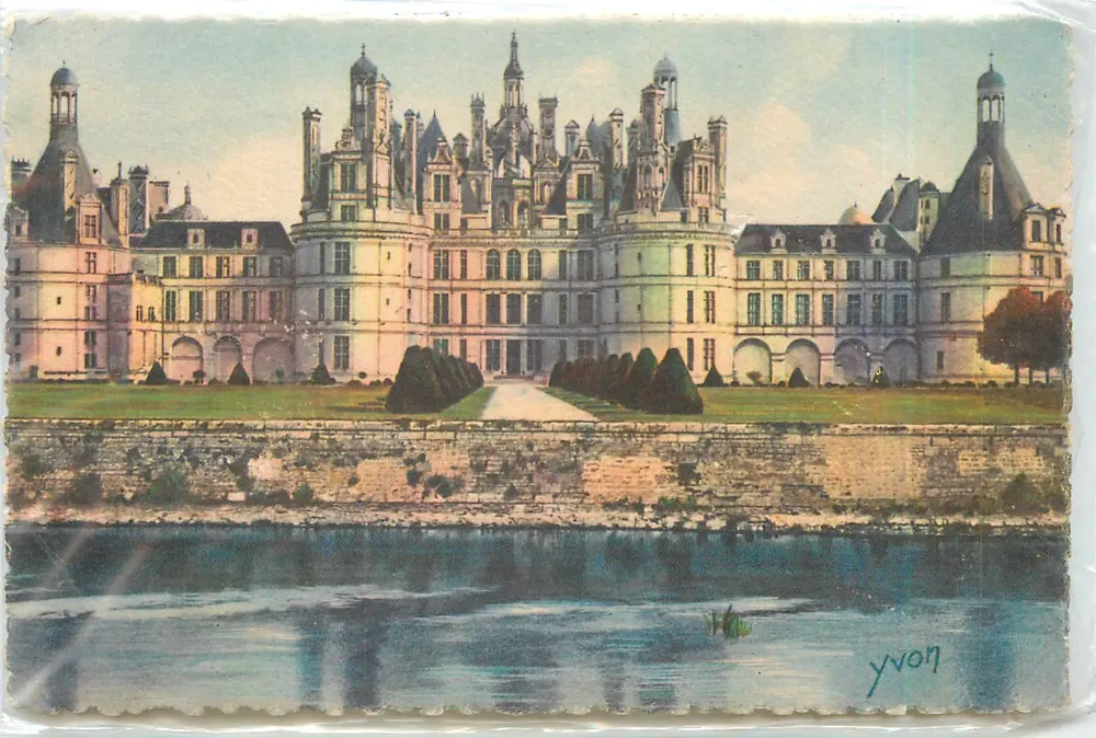 Schloss Chambord — Nordfassade — Yvon - Vorderseite