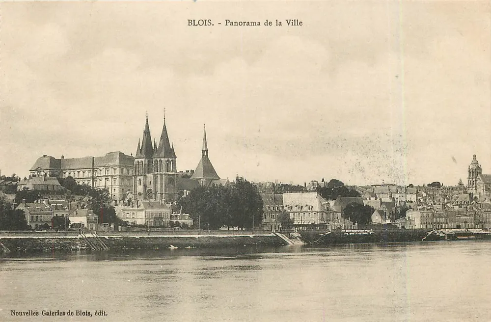 Blois - Panorama della Città — Nuove Gallerie di Blois, edit. - Recto