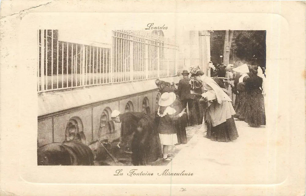 La Fontaine Miraculeuse — Lourdes — Uitgave F. V. n°18 - Voorkant