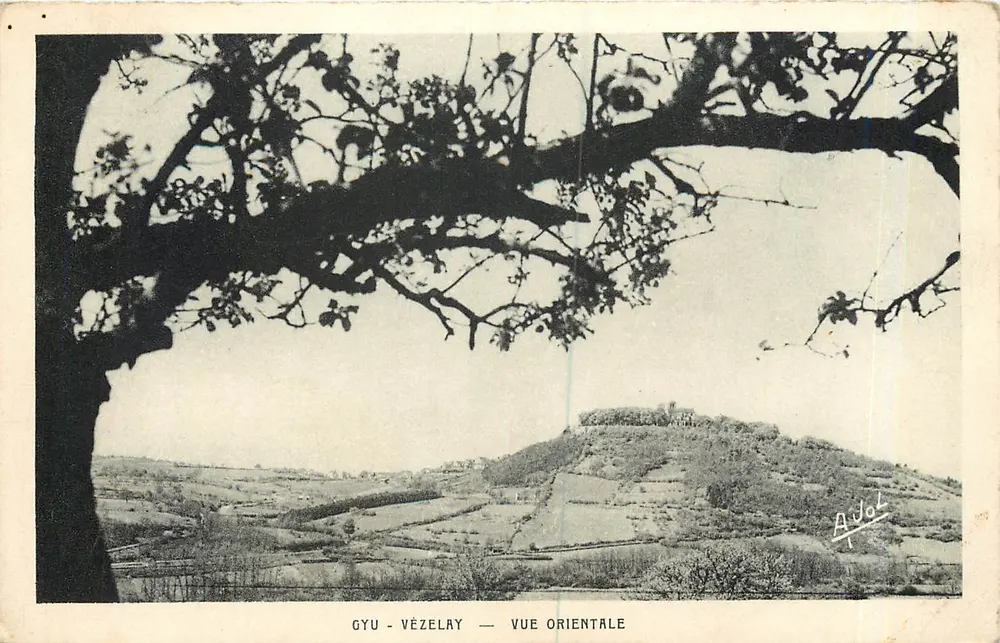 Vézelay — Vista oriental — Edição do «Peregrino de Vézelay» - Frente