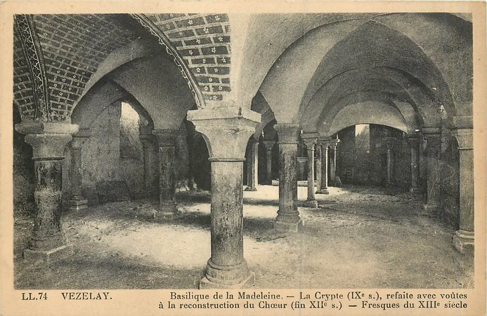 Basilika der Madeleine — Die Krypta (9. Jh.), neu errichtet mit Gewölben während der Wiederherstellung des Chors (Ende 12. Jh.) — Fresken des 13. Jh. - Vorderseite