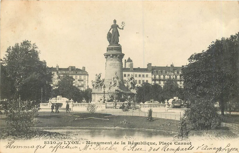 LYON - Monument da República, Praça Carnot — editor Cloireau, n° 8320 - Frente