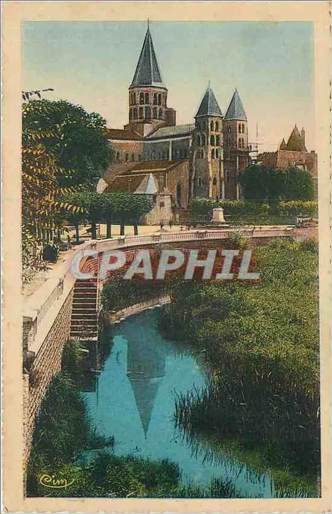 Paray-le-Monial — A Basílica — Editor Cim - Frente