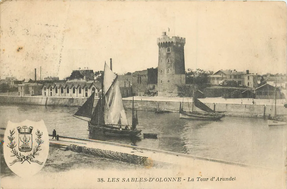 Les Sables-d'Olonne - La Tour d'Arundel — éditeur J. Nozais, n° 38 - Recto