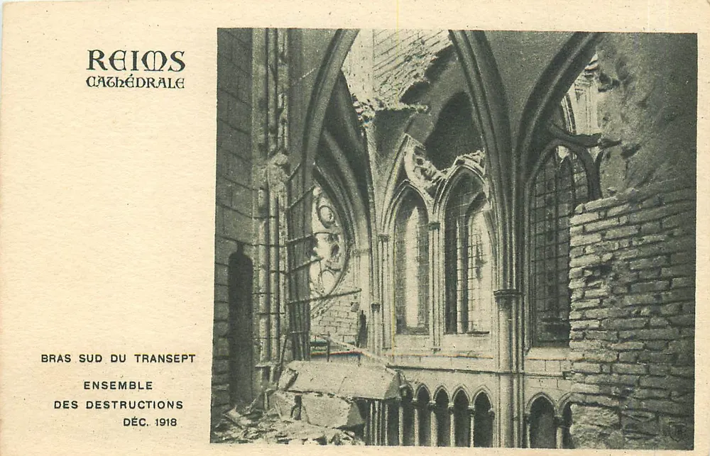 Reims - Kathedrale — Südflügel des Querbaus, Gesamtheit der Zerstörungen — Dez. 1918 - Vorderseite