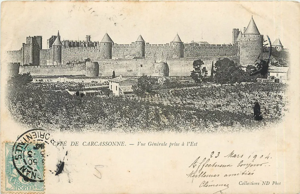 Cidade de Carcassonne — Vista Geral tirada do Leste — Clémencey Phot - Frente