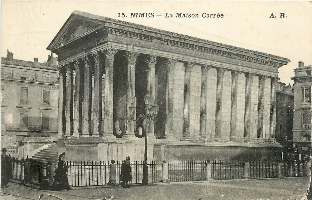 NIMES — A Maison Carrée — A.R. n°15 - Frente