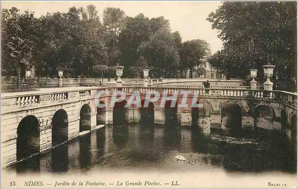 Nîmes — Garten der Fontaine — Die Große Schwimmbecken — LL. — Serie 14 - Vorderseite