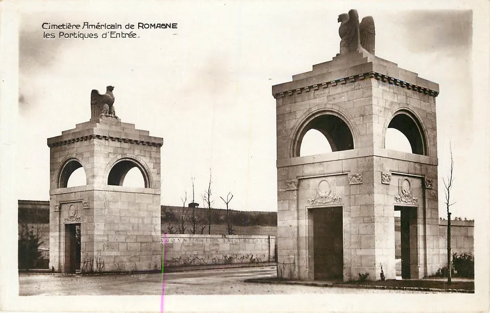 Amerikanischer Friedhof in Romagne — Die Eingangspforten — n° 16 - Vorderseite