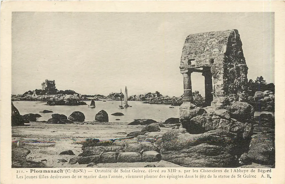 Ploumanach (C.-du-N.) — Oratoire de Saint Guirec, édifié au XIIIe s. par les Cisterciens de l'Abbaye de Bégard - Recto