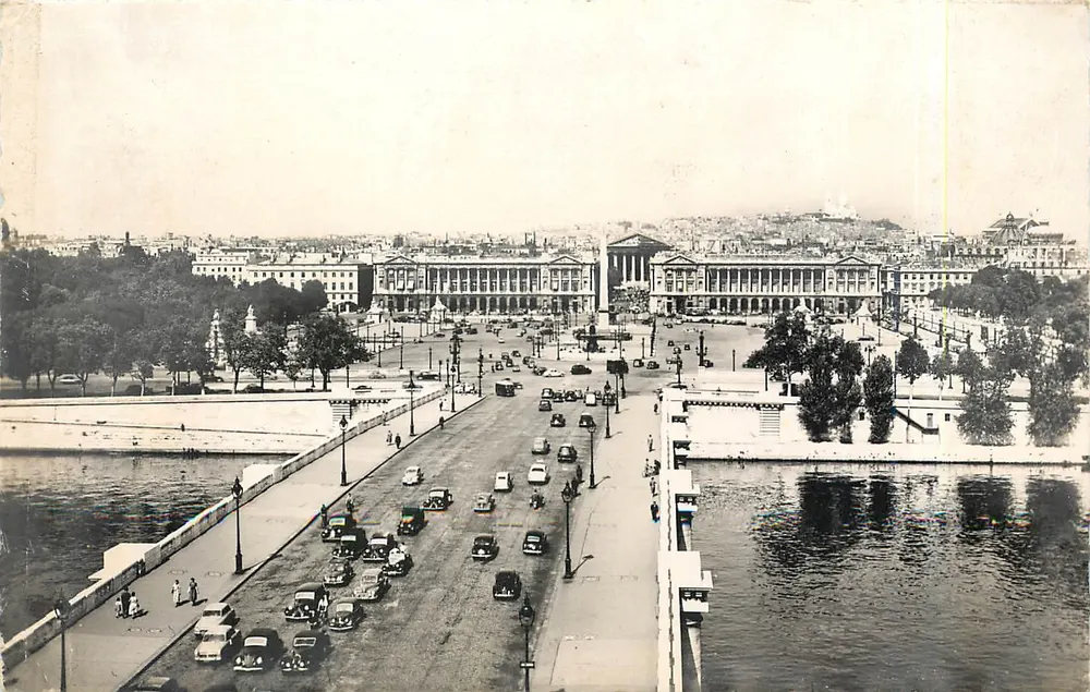 Paris — The Bridge and the Place de la Concorde — Éditions du Globe, No 129 - Front