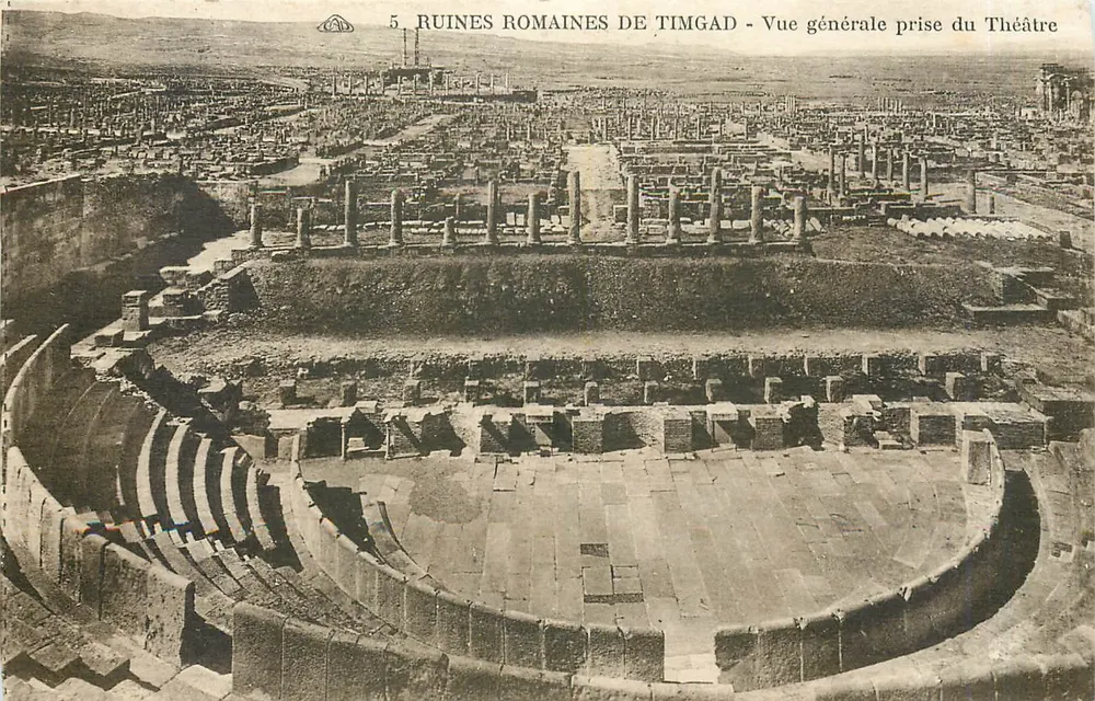 Römische Ruinen von Timgad - Allgemeiner Blick vom Theater - Vorderseite