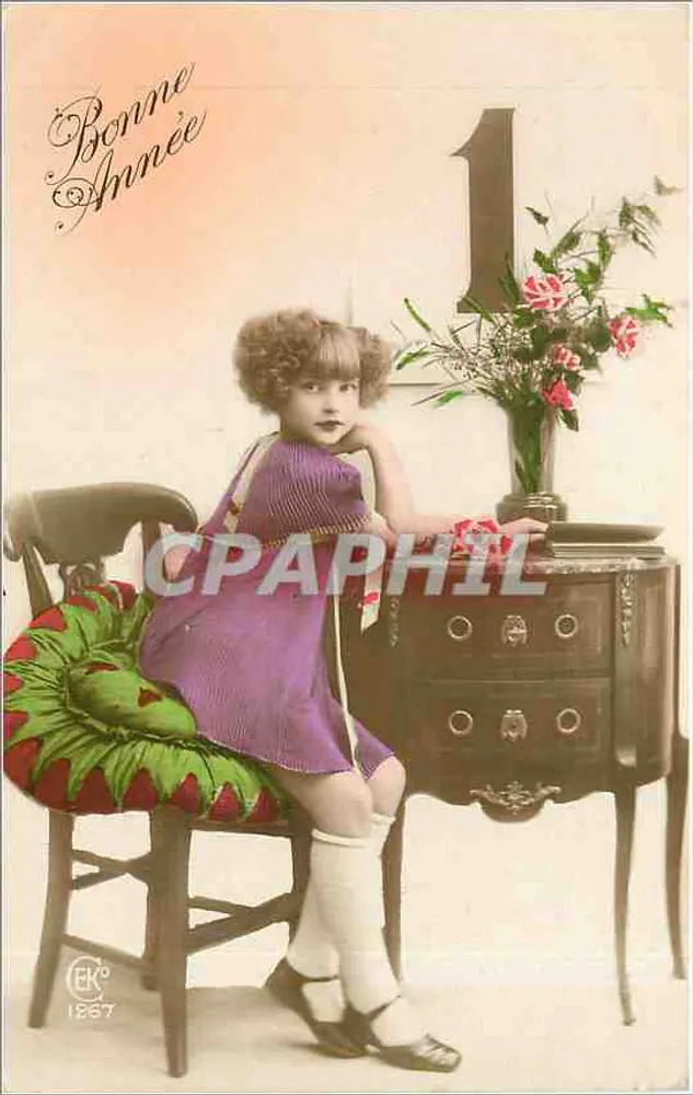 Menina com vestido roxo — ano 1907 — E.K. 1907 - Frente