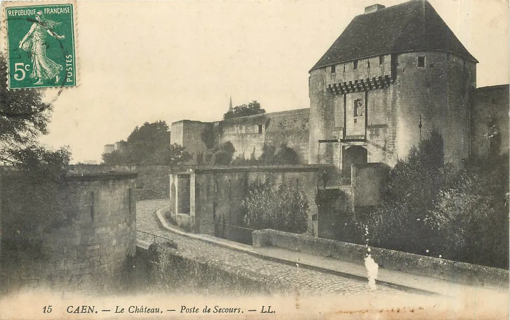 Caen — Le Château — Poste de Secours — LL. — Éditeur LL. - Awers