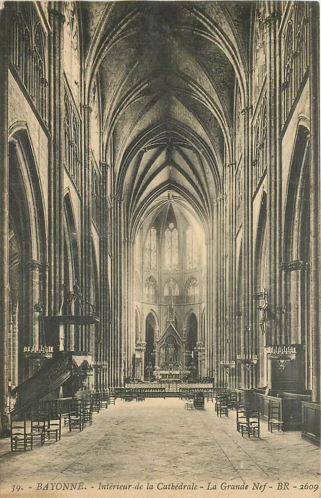 Bayonne - Innenraum der Kathedrale - La Grande Nef - BR-2609 - Vorderseite