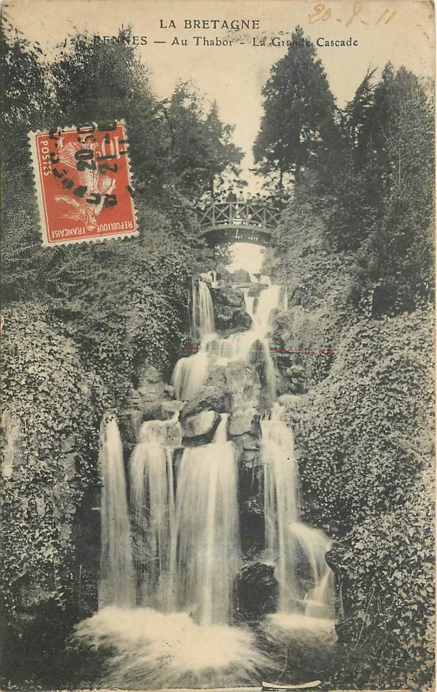 Rennes — Au Thabor — La Grande Cascade — La Bretagne - Frente