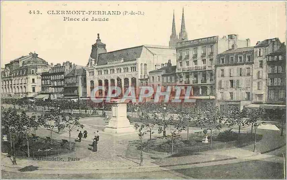 Clermont-Ferrand — Place de Jaude — L. Brunondelle, Paris, n°443 - Frente
