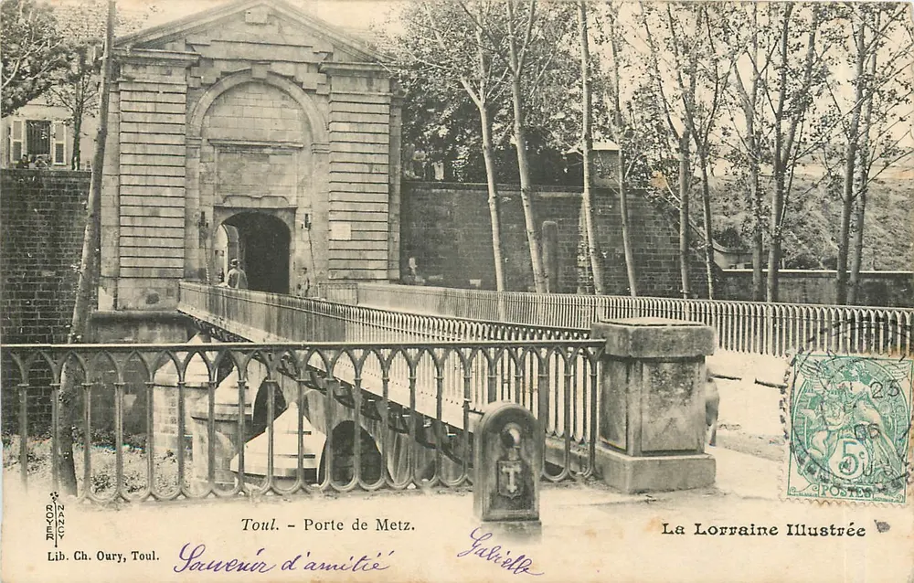Toul - Porte de Metz — A Lorena Ilustrada, Lib. Ch. Oury, Toul - Frente