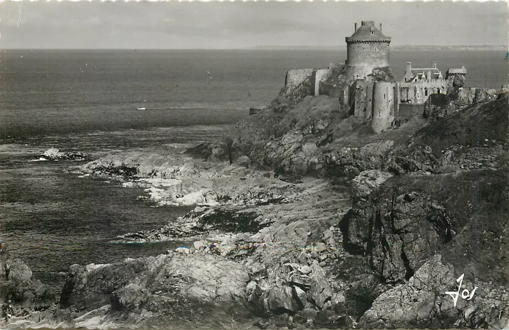 Fort La Latte — Feudales Schloss des 14. Jahrhunderts, das die See übersieht — Éditions d'Art Jos - Vorderseite