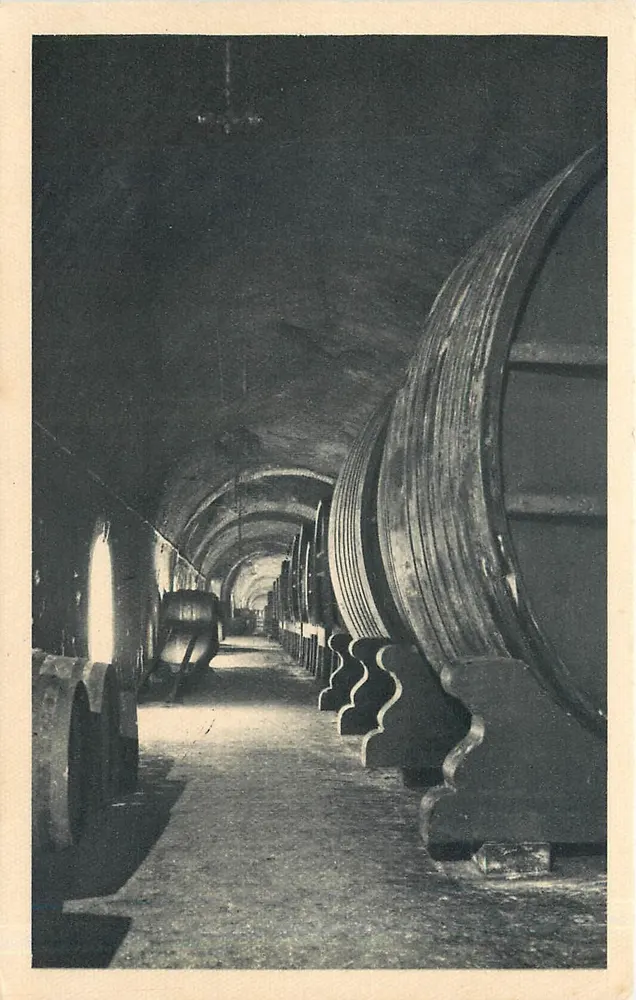 Galería de vinos de reserva — Moët & Chandon — A. Breger Frères, Imp. Cachan (Seine) - Anverso